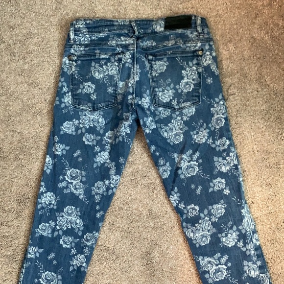 Harlow Premium Jeans - Picture 2 of 5